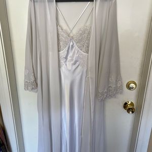 Fancy nightgown & robe